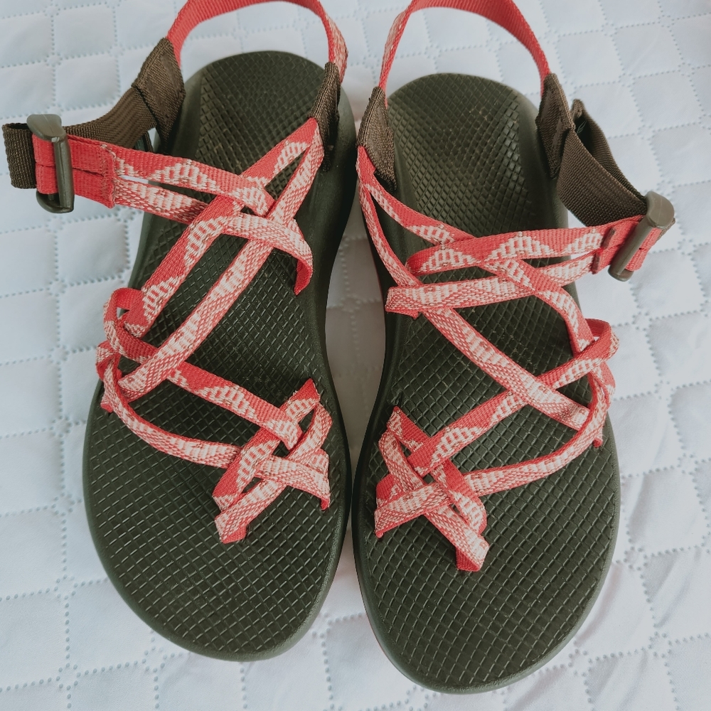 Chaco Performance Outdoor Hiking Women's Sandals Size 9 W. Vibram Sole type.